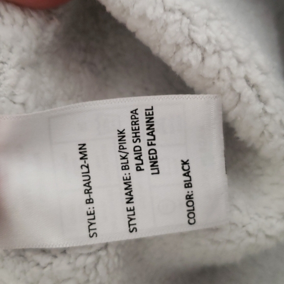 Nomad Men's Black & Pink Plaid Sherpa Lined Button Down - Size M - Picture 10 of 10